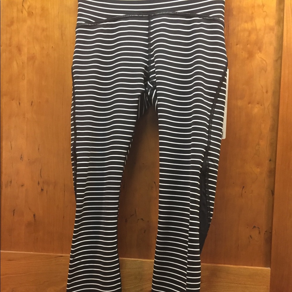 Lulu train times high rise pants NWT